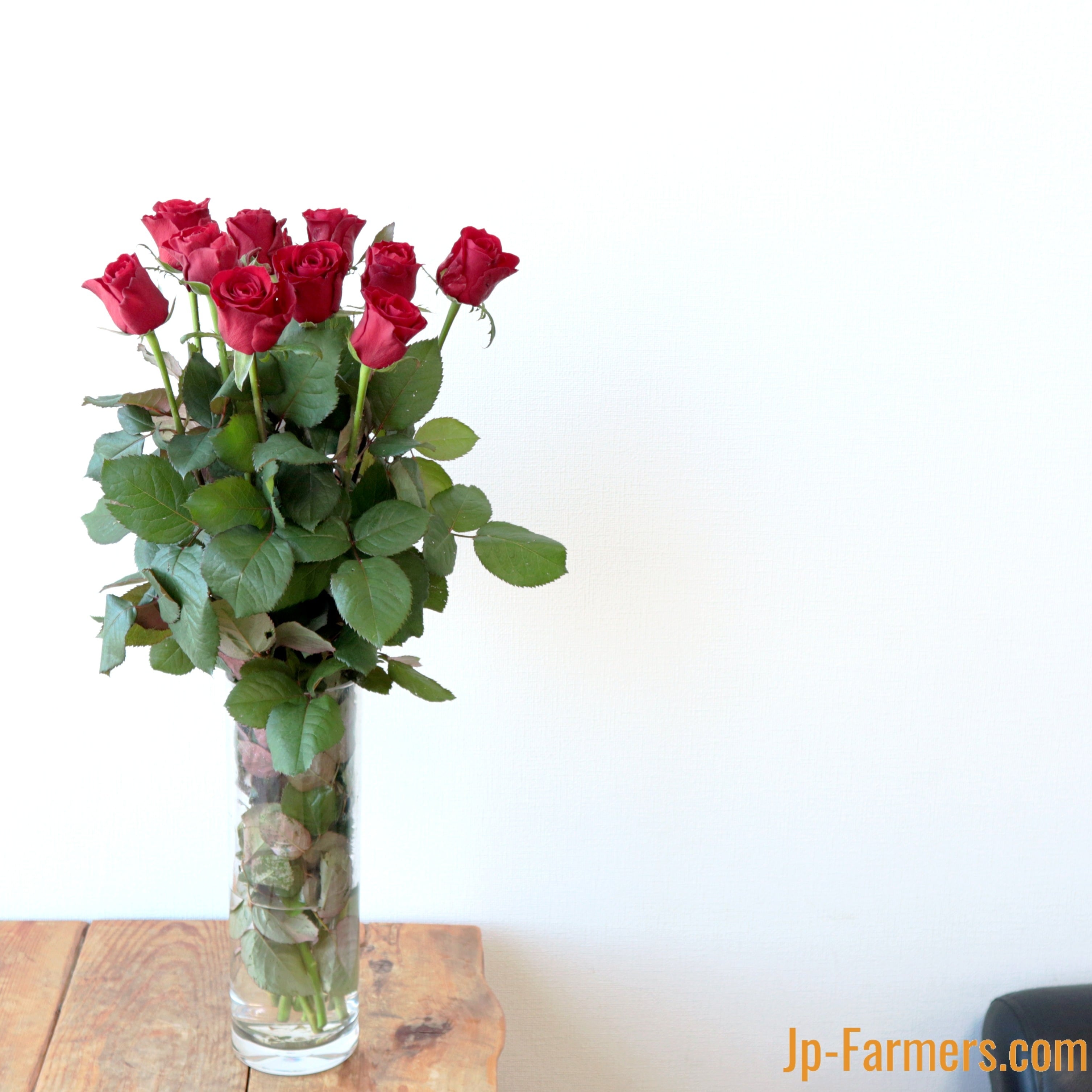 国産 赤バラ30本！ 品種はこちらにお任せ 60㎝以上 | 新鮮お花問屋