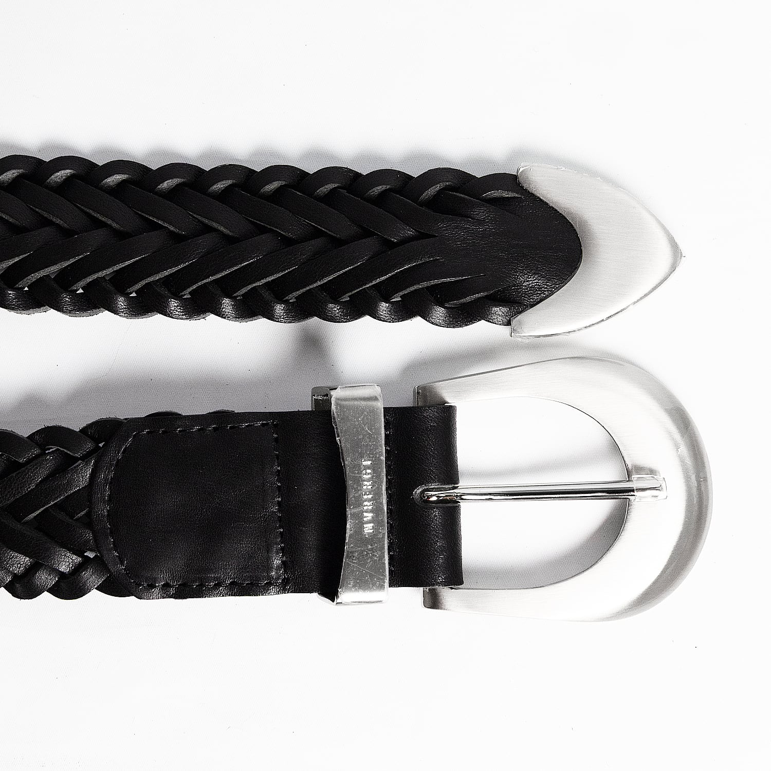 UNEEK BASEMNT - Discover independent style.