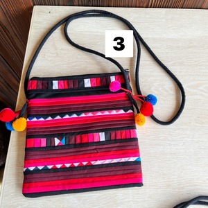 リス族ポンポンミニポシェット