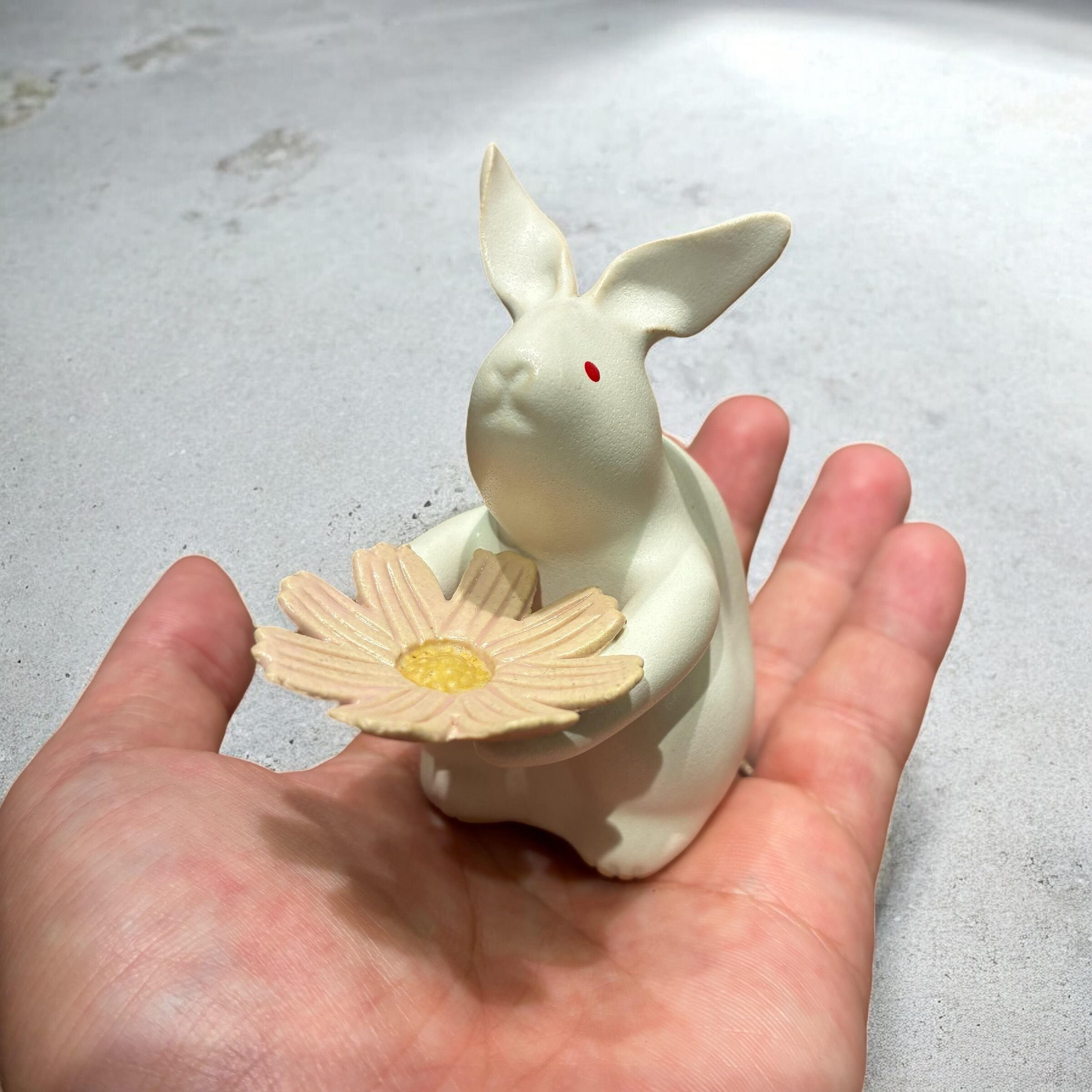 25秋】うさぎ(高さ7.5cm)コスモス | TSUNE;田中恒子の器 オンラインストア