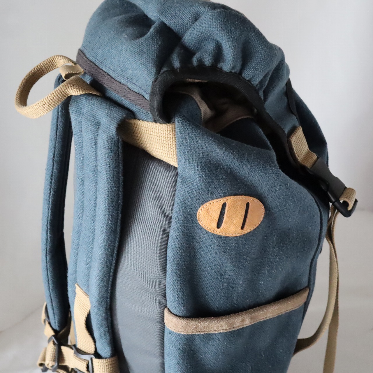 【Deadstock Item】バックパック / Top-flap Draw Backpack/ ネイビー × インディゴパープル・ボトム