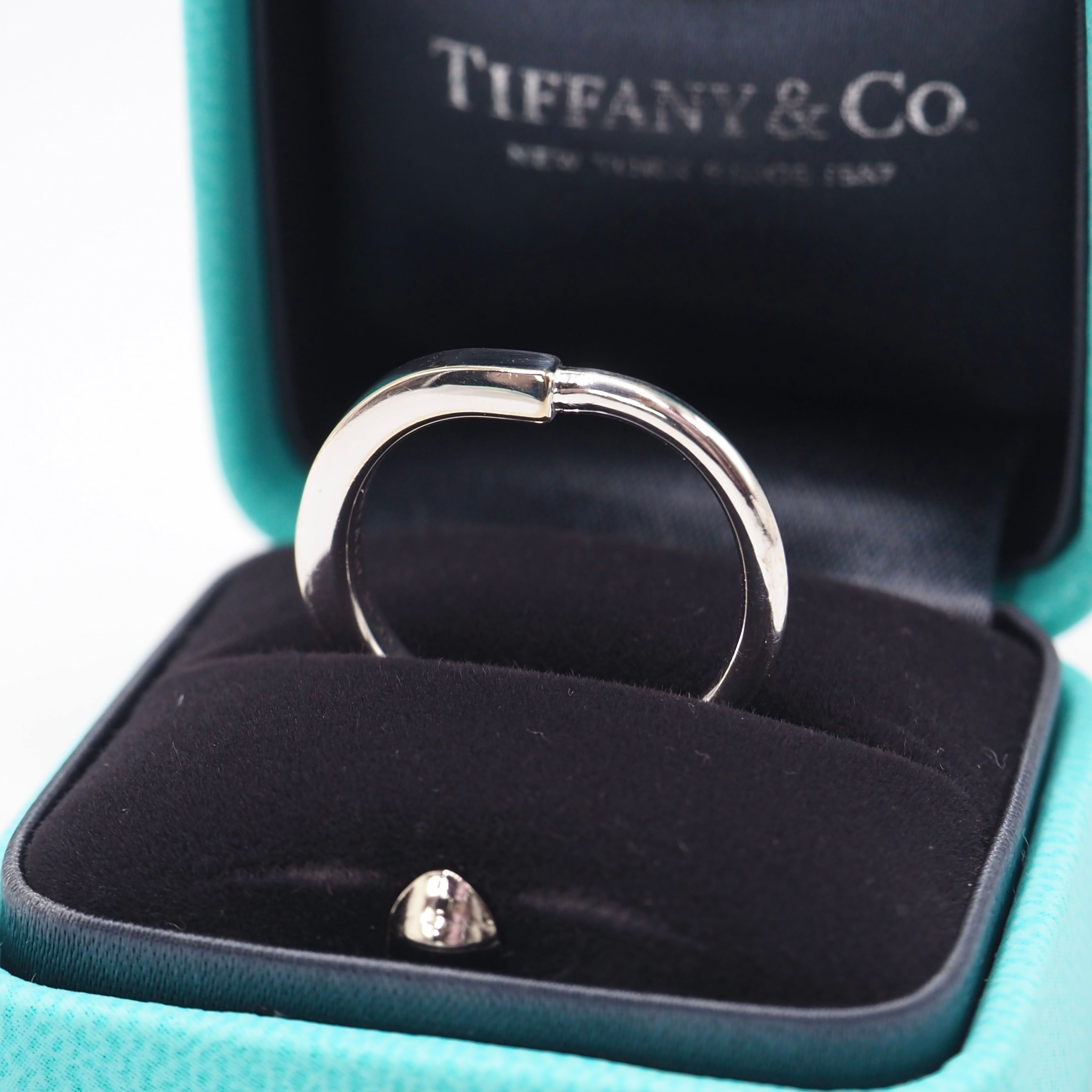 12/11掲載【現行品】Tiffany&Co. 約15号 ロックリング ホワイトゴールド リング 18k ホワイトゴールド ティファニー 付属品付き