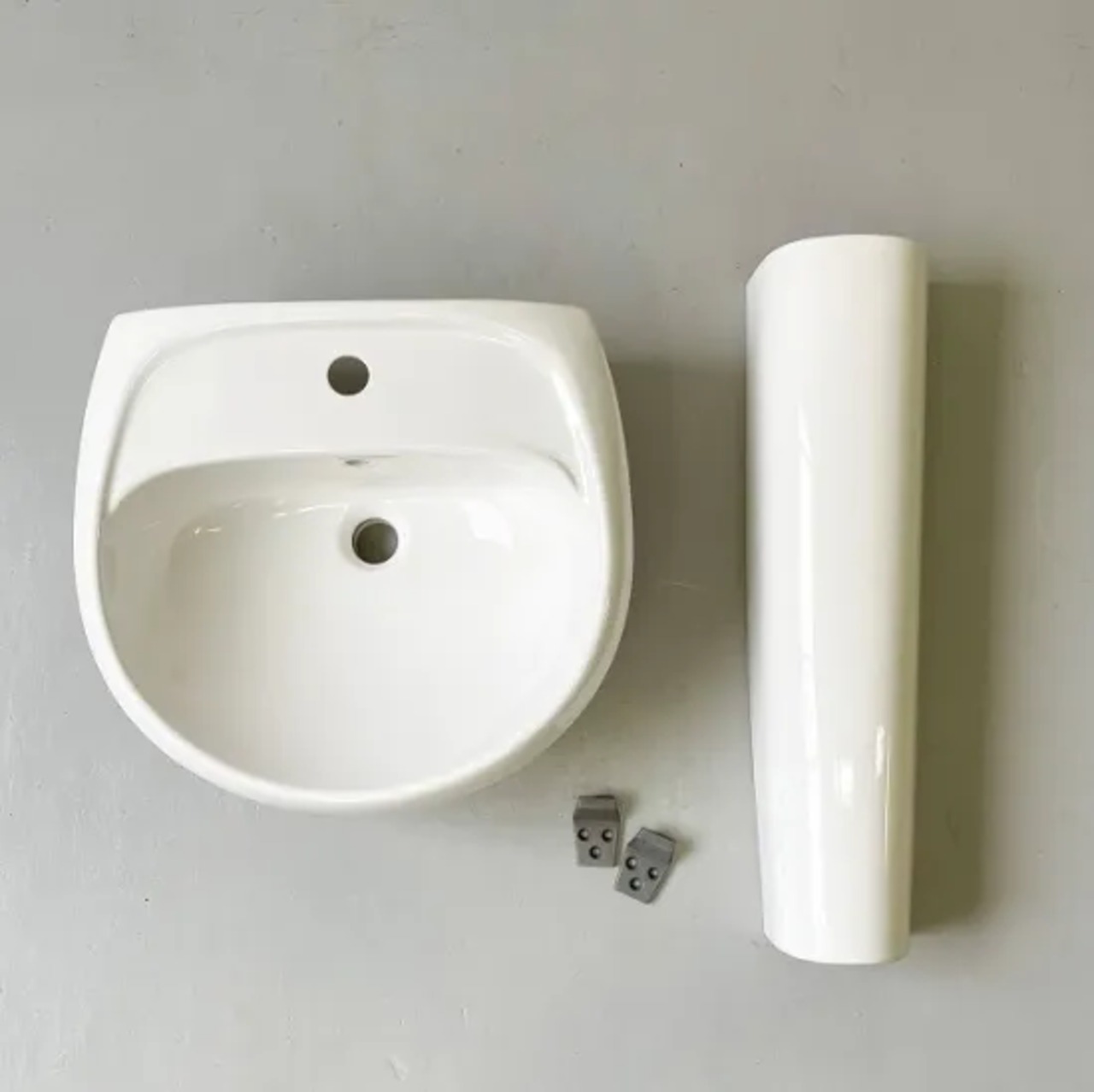 American Standard Pedestal Sink "Straight"