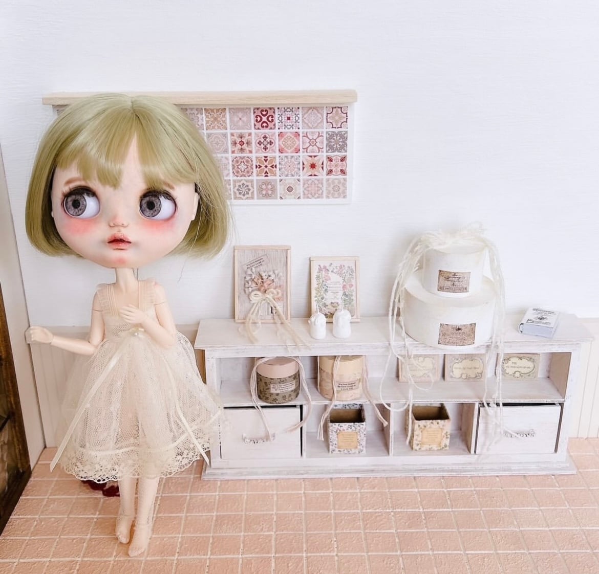アンティークなmilkpot ミニチュア ドールハウス 背景ボード 壁 床