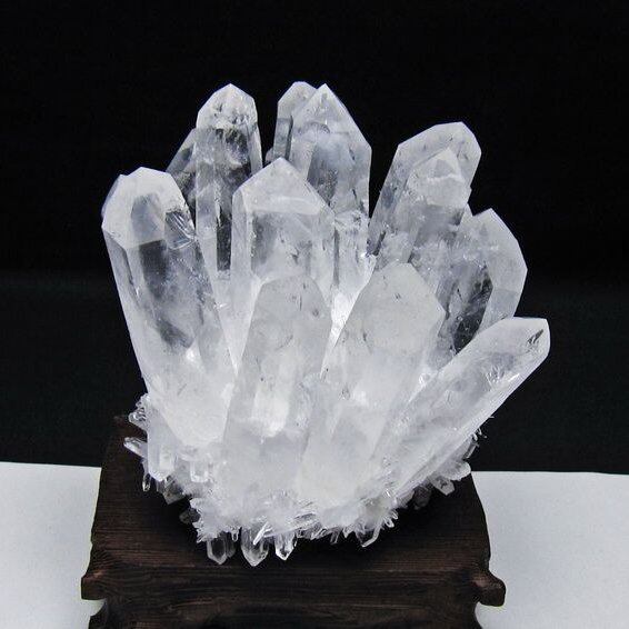 水晶 クラスター 水晶 原石 台座付属 一点物 おまかせ便 182-8590
