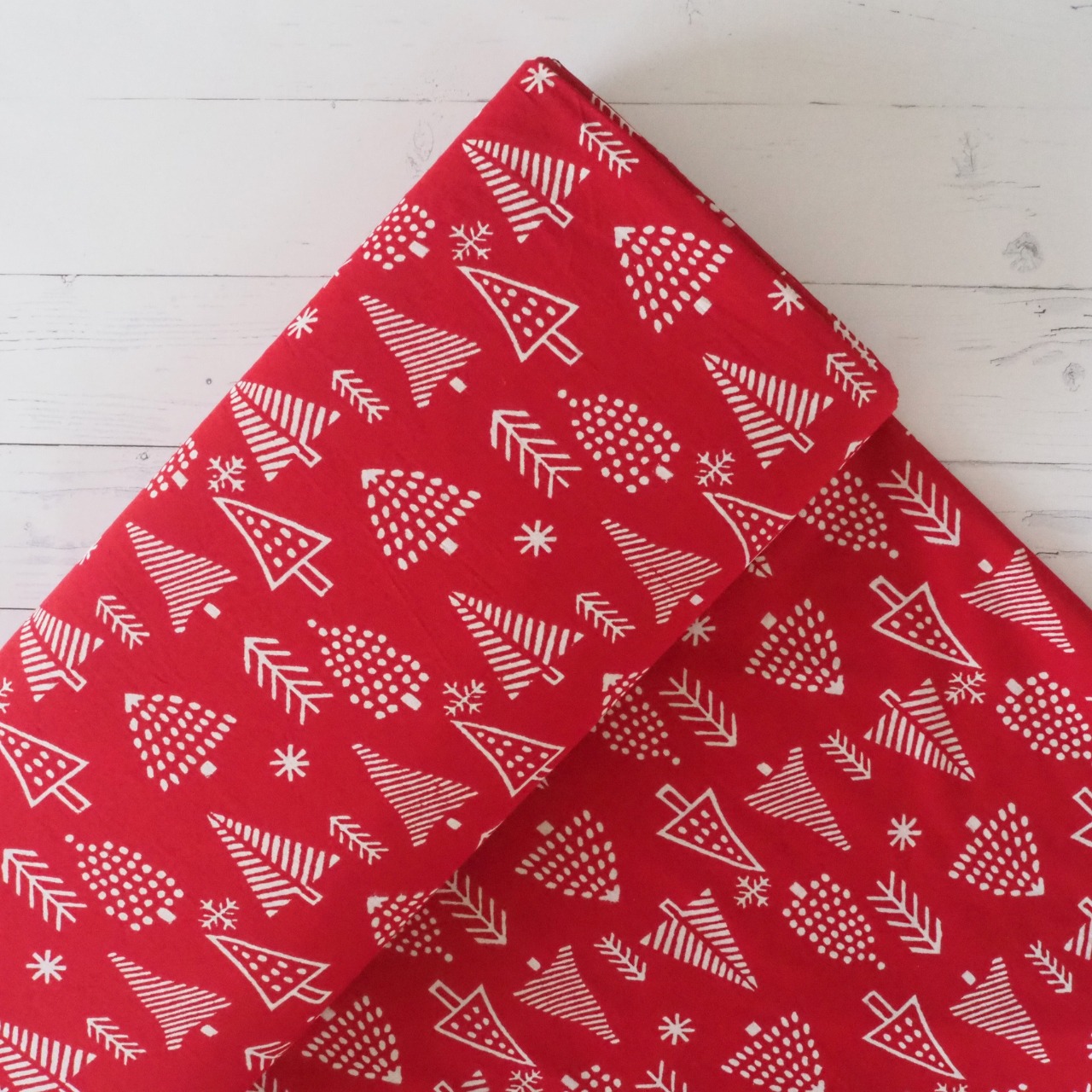 ブロックプリント生地【50cm単位】インド綿  Winter(X'masツリー) 赤 #44610-RD1