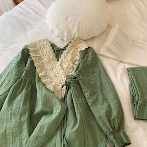 “予約商品” Lace cotton romantic pajamas〈romantic green〉