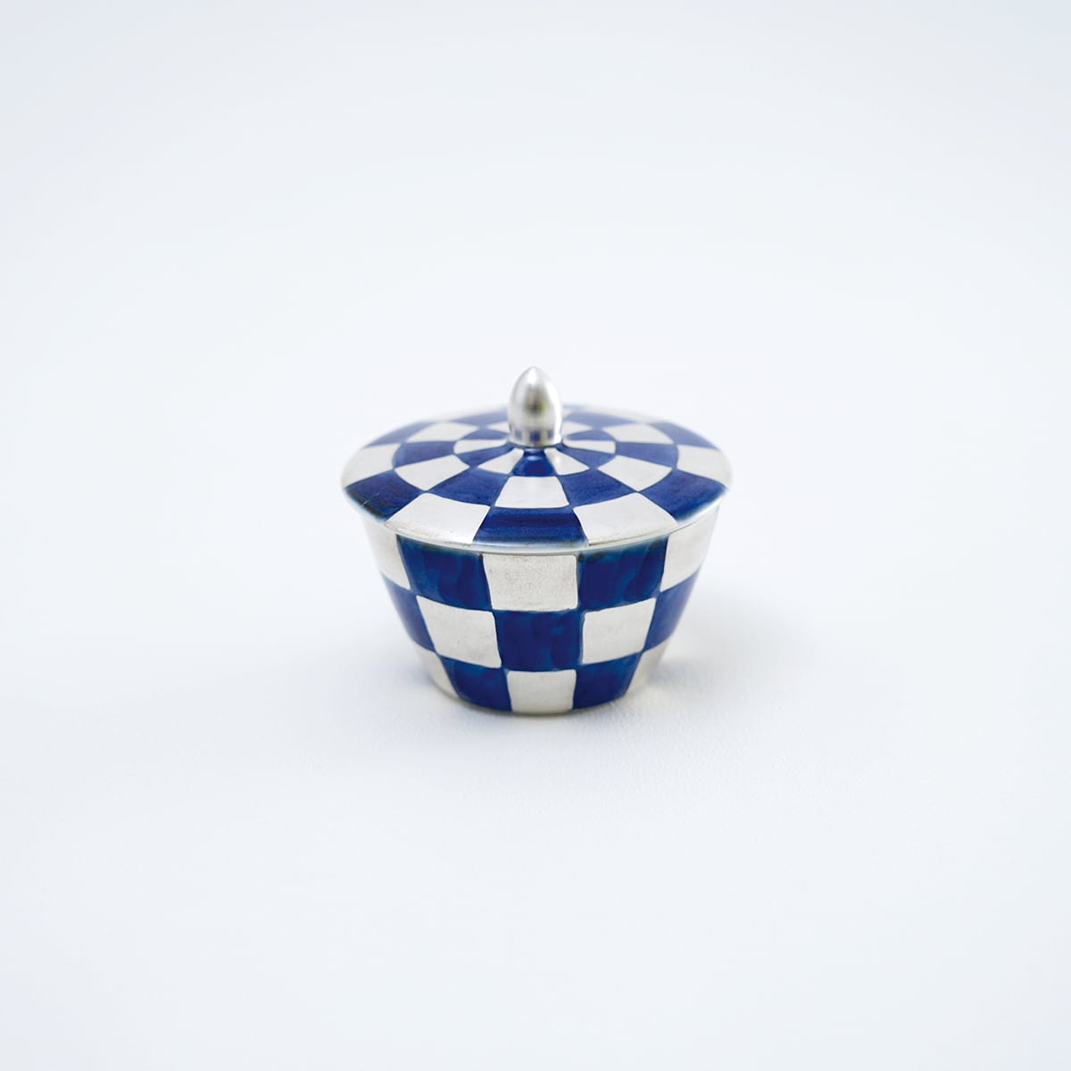 銀彩染付市松 新蓋付珍味入