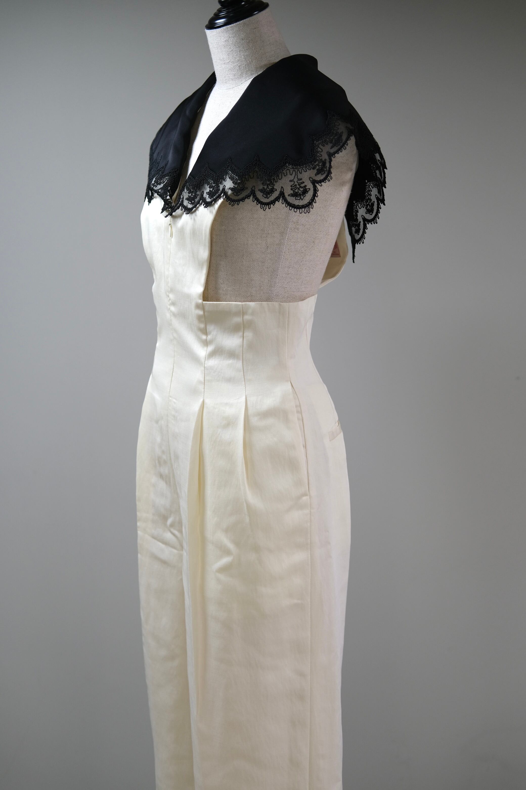 FETICO】EMBROIDERY COLLAR JUMPSUIT - white | loop