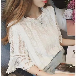 【送料無料】レースブラウス 半袖 五分丈袖 カジュアル系 大人可愛い フェミニン こなれ感 きれいめ プチプライス ママ服 夏 30代 40代 レディースファッション 可愛い お出かけ 女子会 デイリーユース お茶会 お呼ばれ 透け感 シースルー