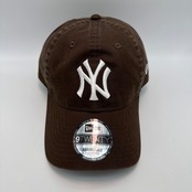 NEW ERA 9TWENTY/920 ニューヨーク・ヤンキース ブラウン 25J
