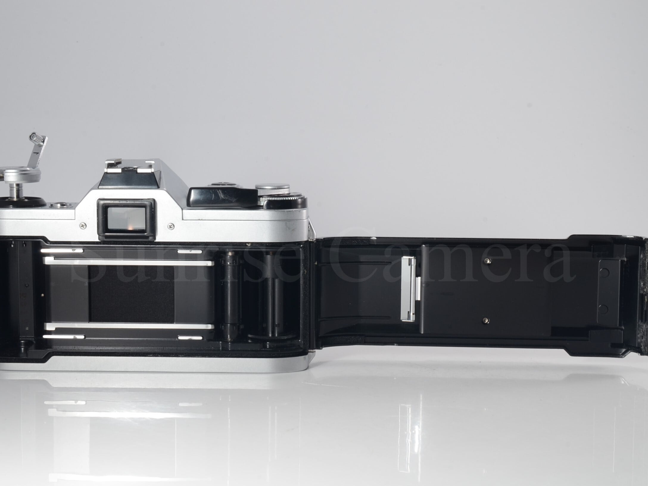 世界で大ヒットした連写一眼だ！】Canon AE-1 ボディ キヤノン（60400