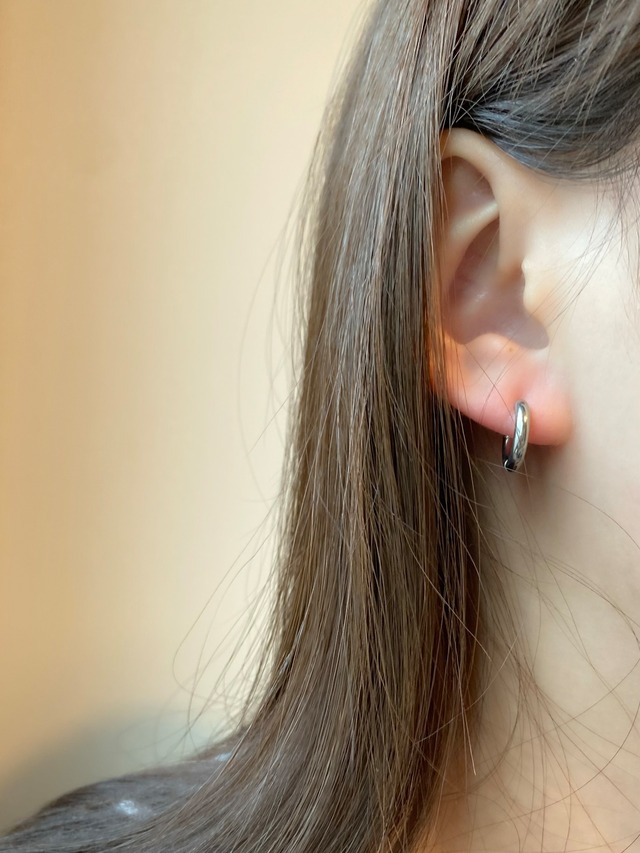 2.5mm hoop pierce