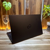 \ 公式ショップ限定価格❣️/ 準美品《最上級》LIFEBOOK U9311/F 最高峰i7 第11世代 メモリ16GB SSD256GB ノートパソコン 安心サポート＆3ヶ月保証付き