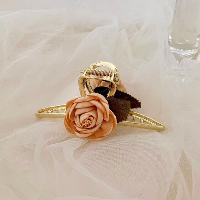 韓国 Snsでも大流行 大きなお花のヘアクリップ ２個セット Stray Cat S Tokyo