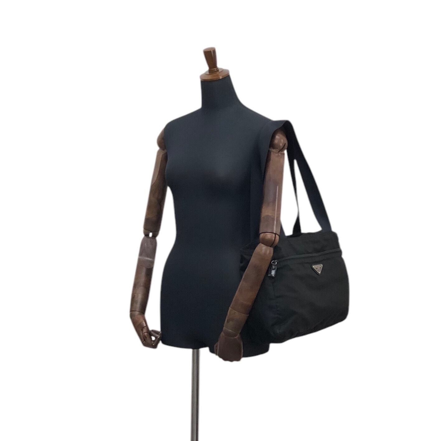 PRADA プラダ トートバッグ ブラック トライアングルロゴ フロント