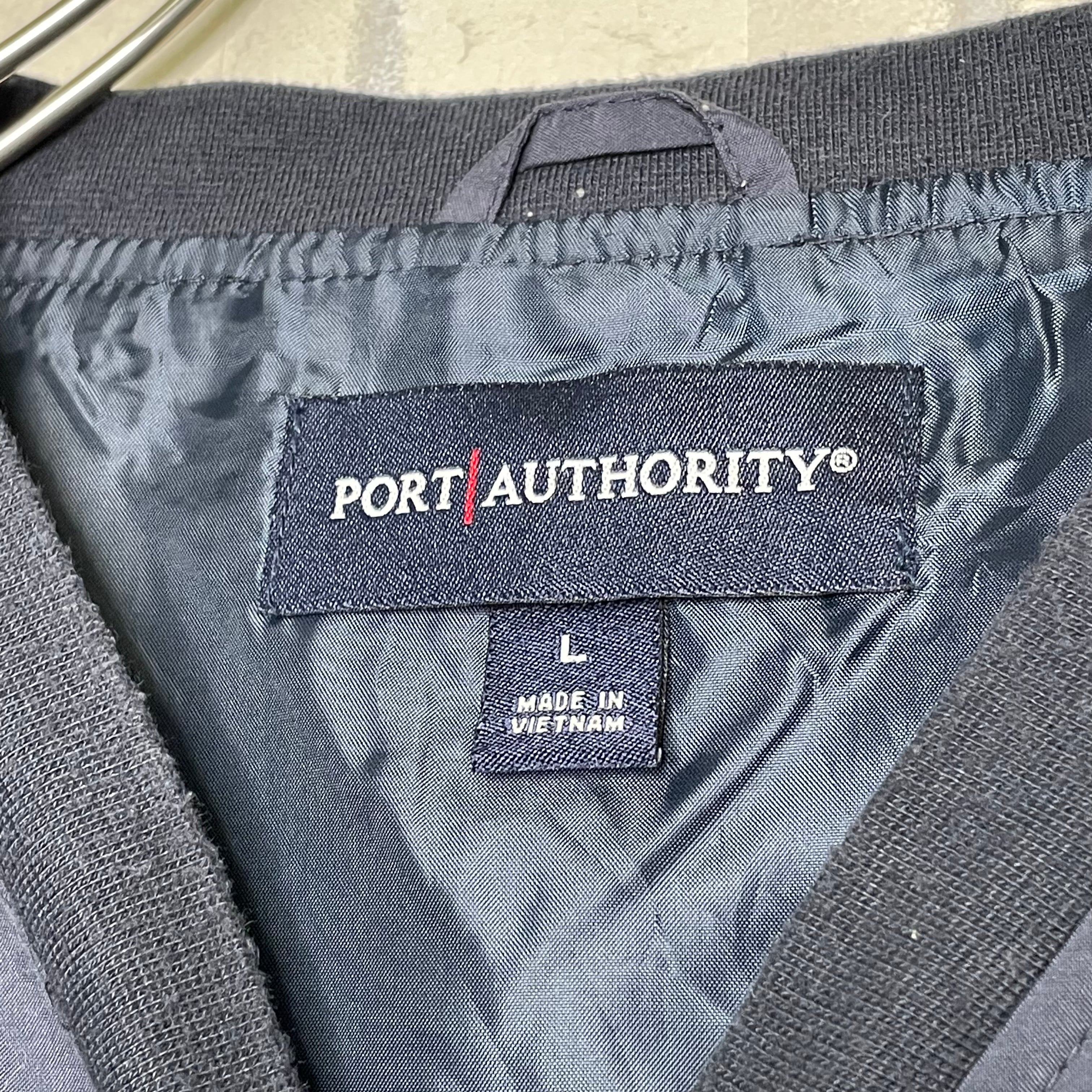 PORT AUTHORITY ナイロンプルオーバー L ネイビー 刺繍入り 状態良好 