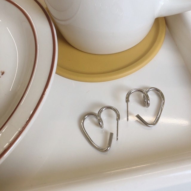 pretzel heart pierce