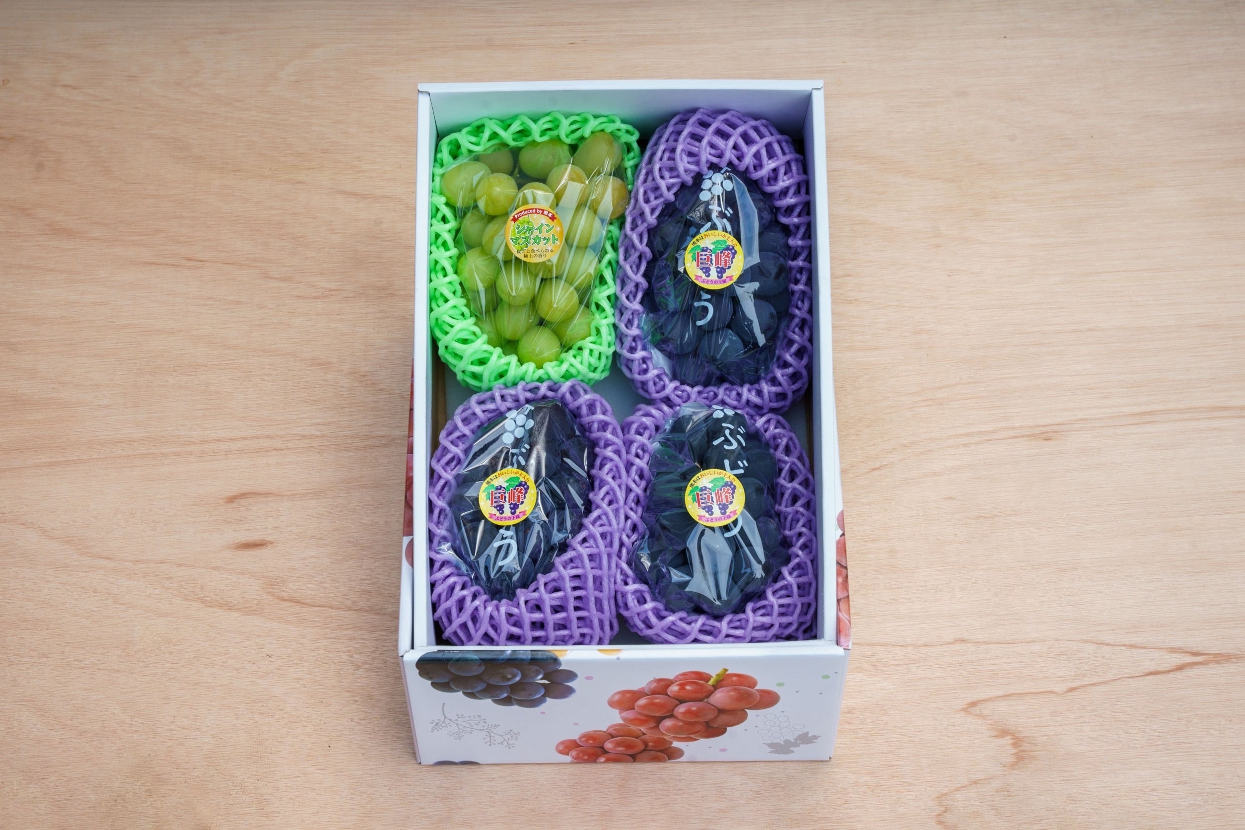 ぶどう4房詰め合わせ（白ぶどう1：赤ぶどう1：黒ぶどう2） | 川田果樹