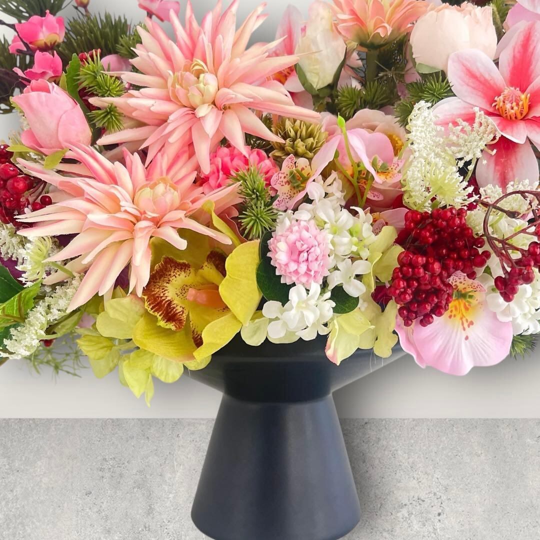 光触媒フラワー 和モダンアレンジメント Lサイズ 黒花器に咲く 木蓮と