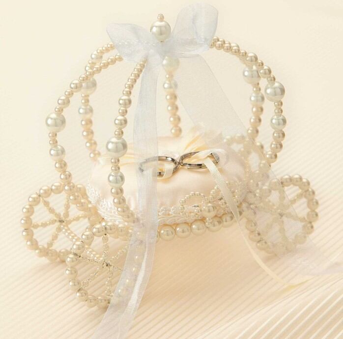リングピロー 完成品 ビーズの かぼちゃの馬車 シャンパンゴールド プリンセス ウェディング 結婚式  幸せデリバリー（ギフト・結婚式アイテム・手芸用品の通販）