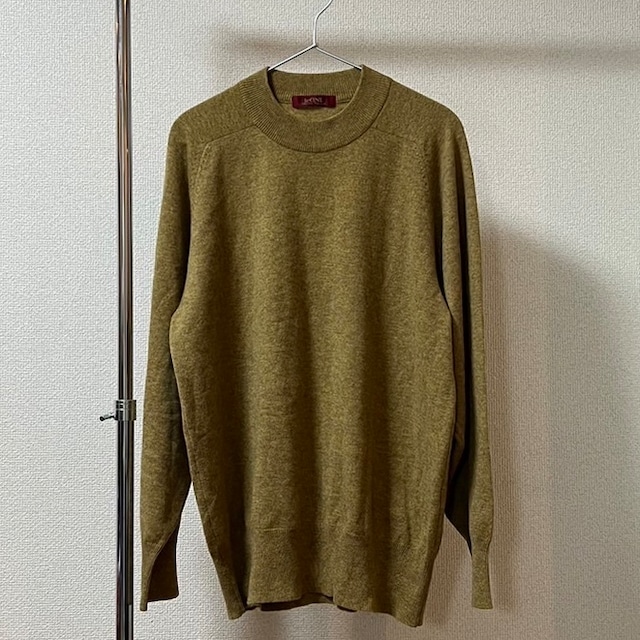 Le CENT mock neck cashmere sweater