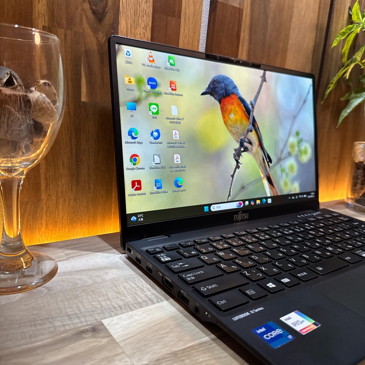 \ 公式ショップ限定価格❣️/ 準美品《最上級》LIFEBOOK U9311/F 最高峰i7 第11世代 メモリ16GB SSD256GB ノートパソコン 安心サポート＆3ヶ月保証付き