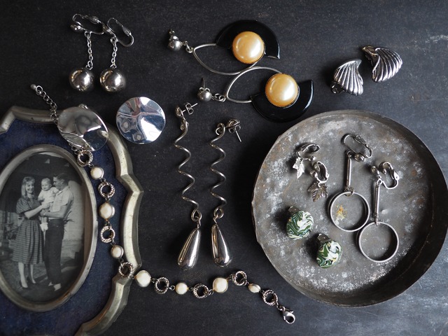 AMERICA Monet Vintage design earring