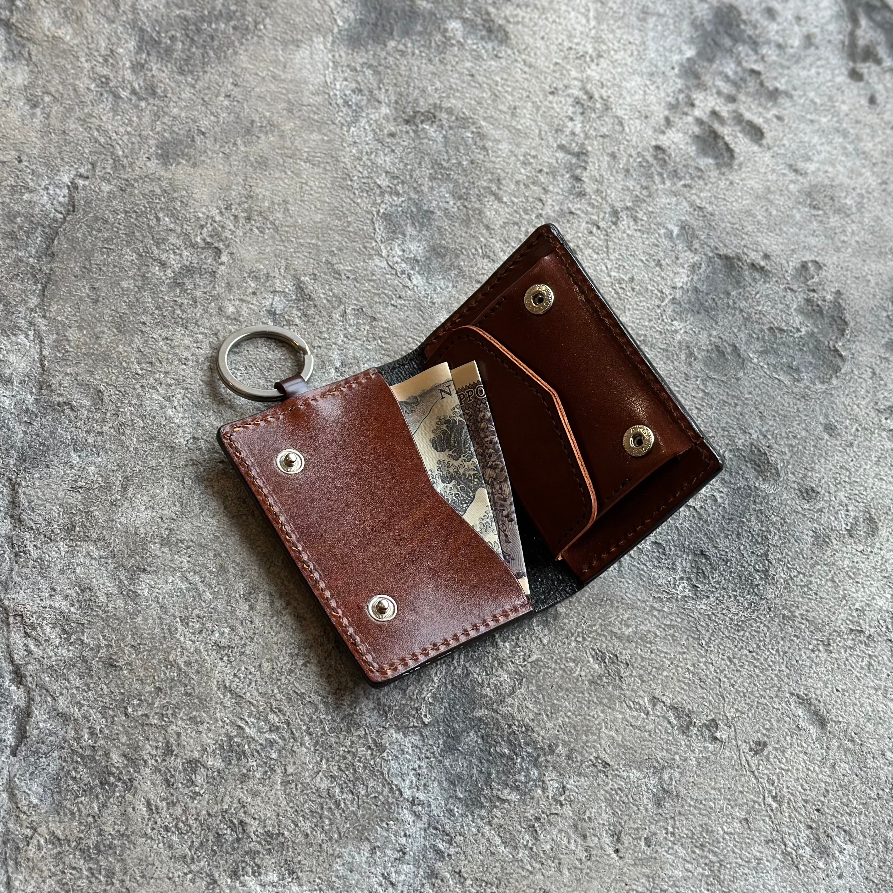 限定商品】トリニティーケース ランブル コードバン(ブラウン