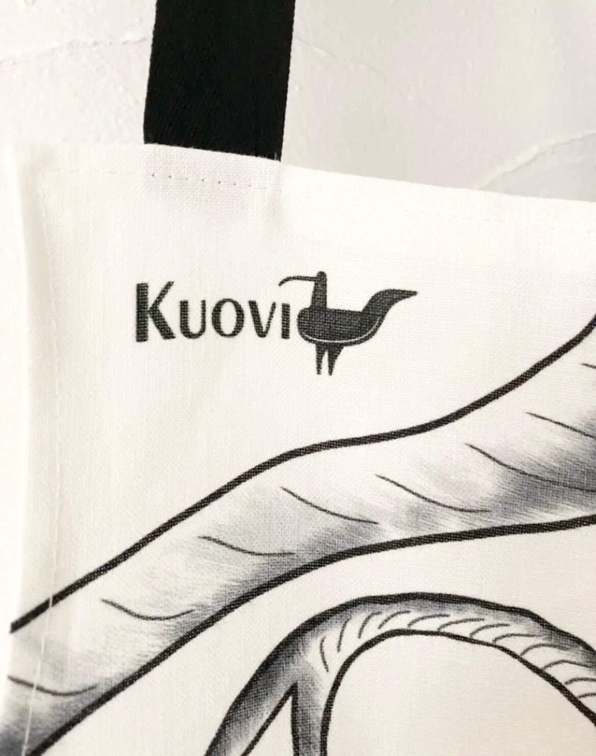 Kuovi (クオヴィ)エプロン ブラック | Étoile（エトワール）北欧雑貨のお店