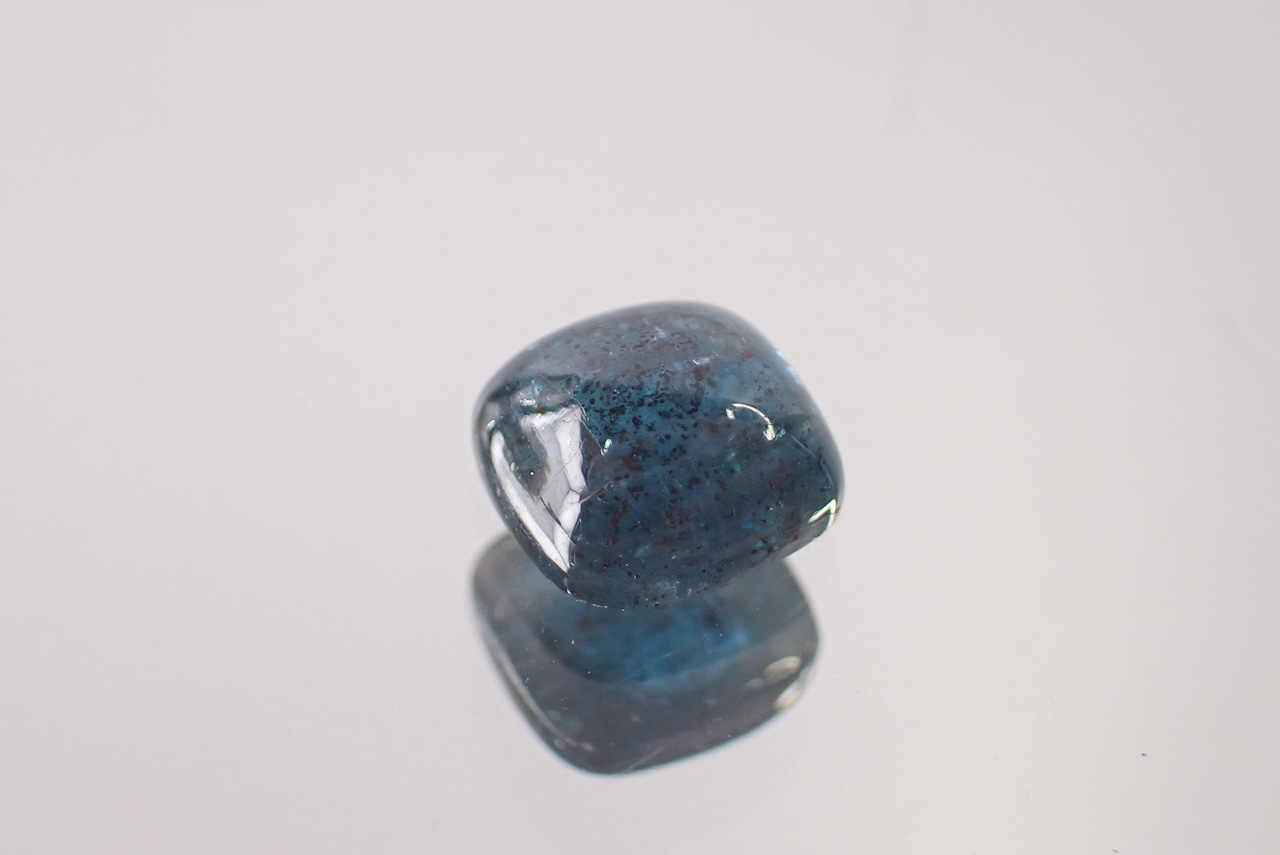 インディゴカイヤナイト　2.10ct　[D9-154]