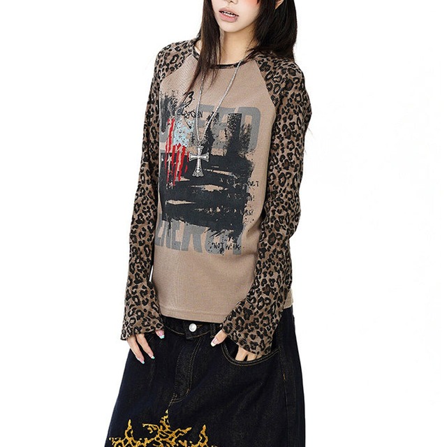 レオパードスリーブグラフィックラグランTシャツ 2col   R02621