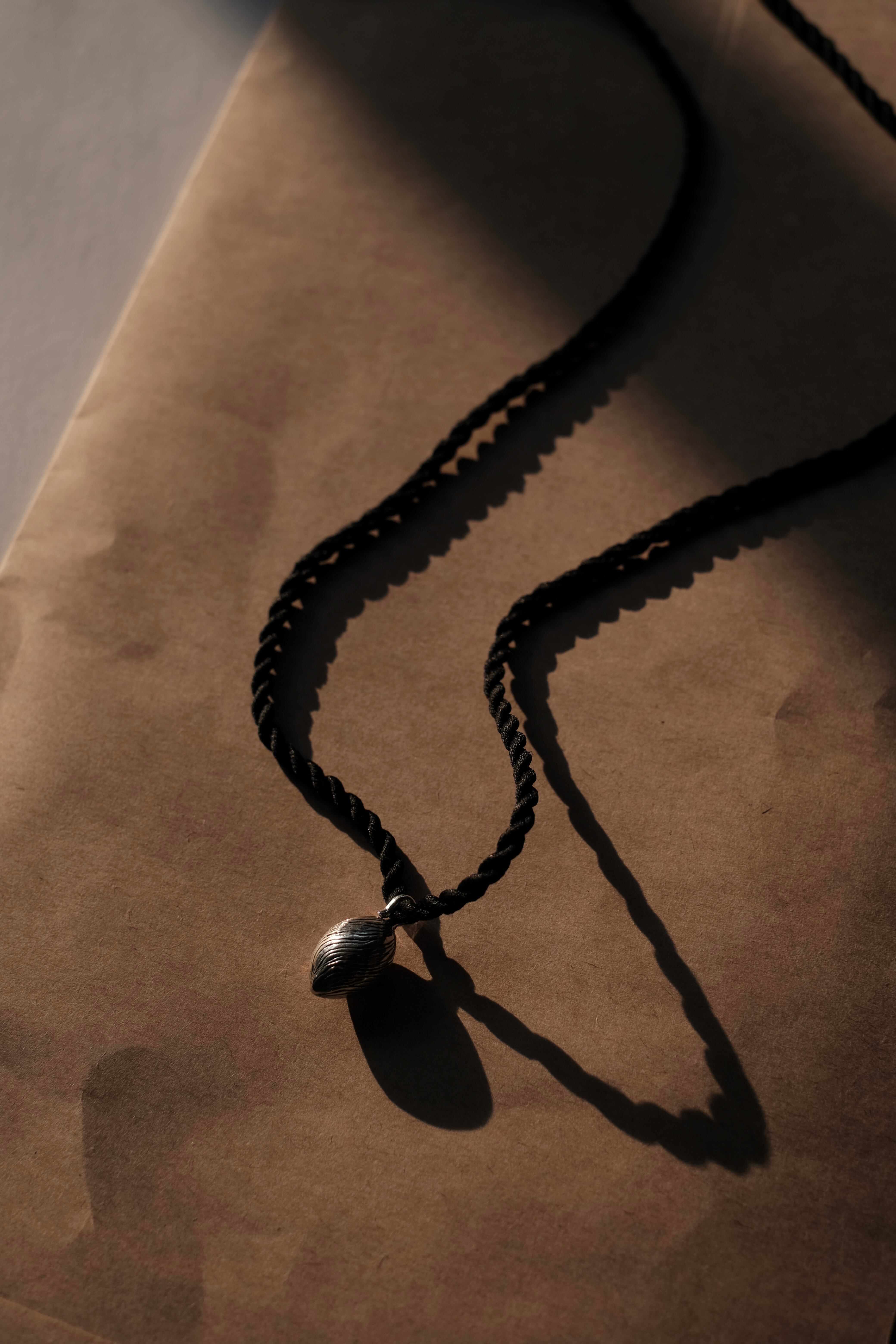 R.ALAGAN / TINY BRIDGET CHOKER | LIVING