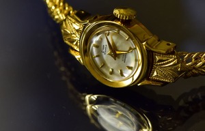 【ビンテージ時計】1960年1月製造　シチズン　グレイス（Grace）当時の国産最小サイズのムーブメントを使用しています　