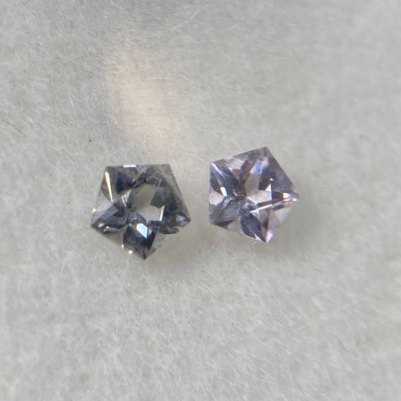 スピネル 星セット  約2.9-3.0mm r-0462