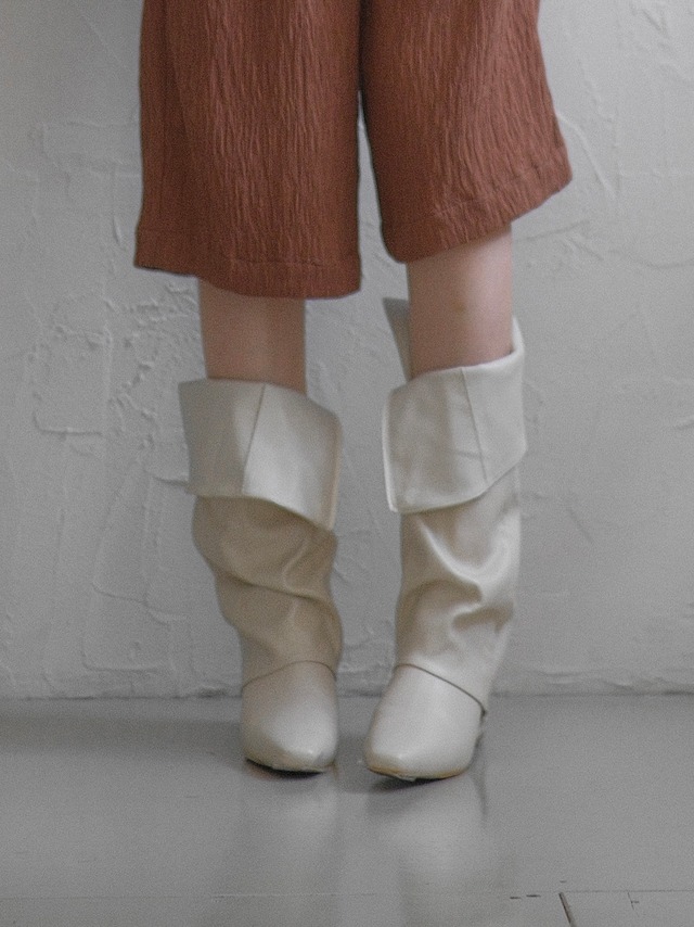 Flared Wide Shaft Long Boots  / WHITE