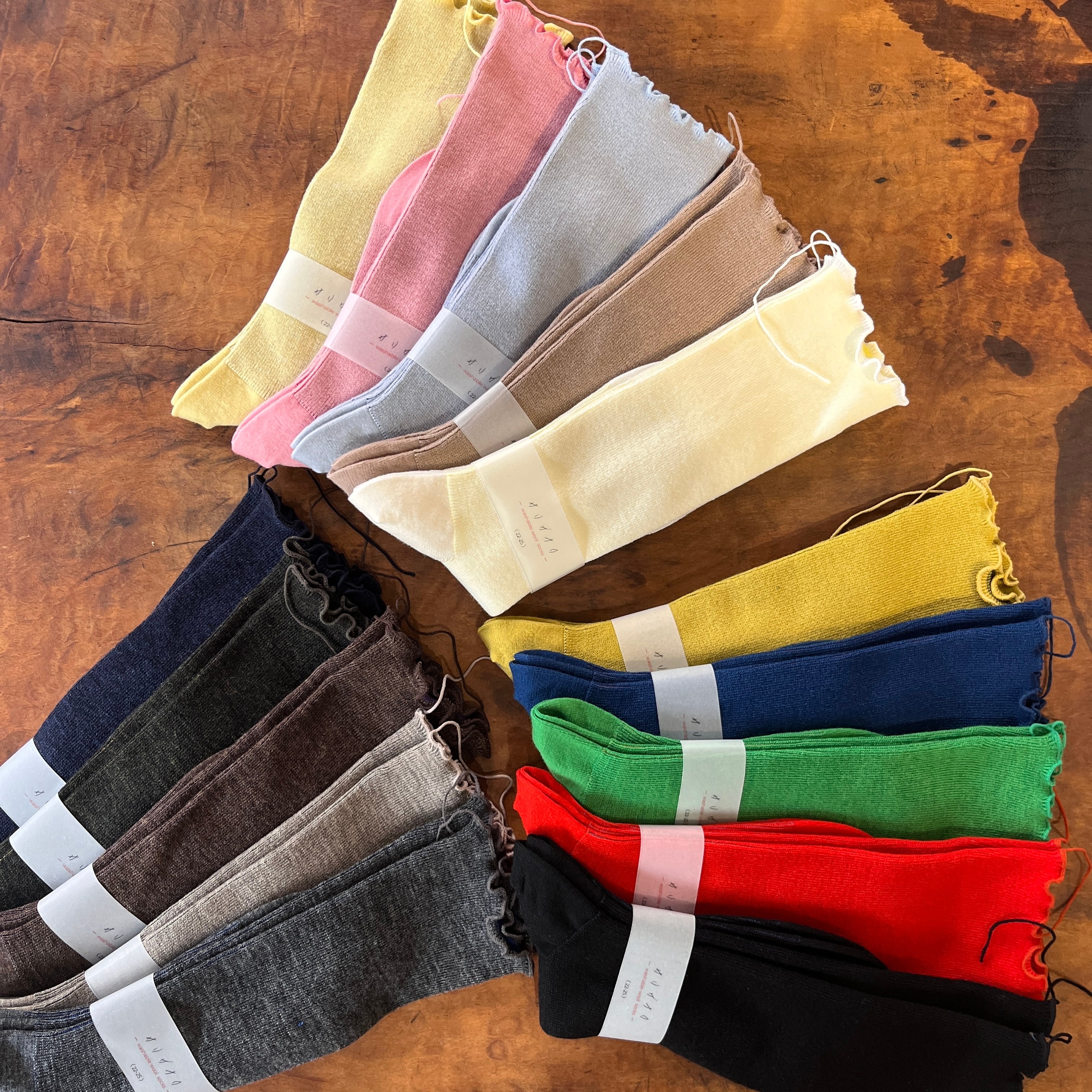 サリゲナク  Too medical (reversible socks) 2025 aw