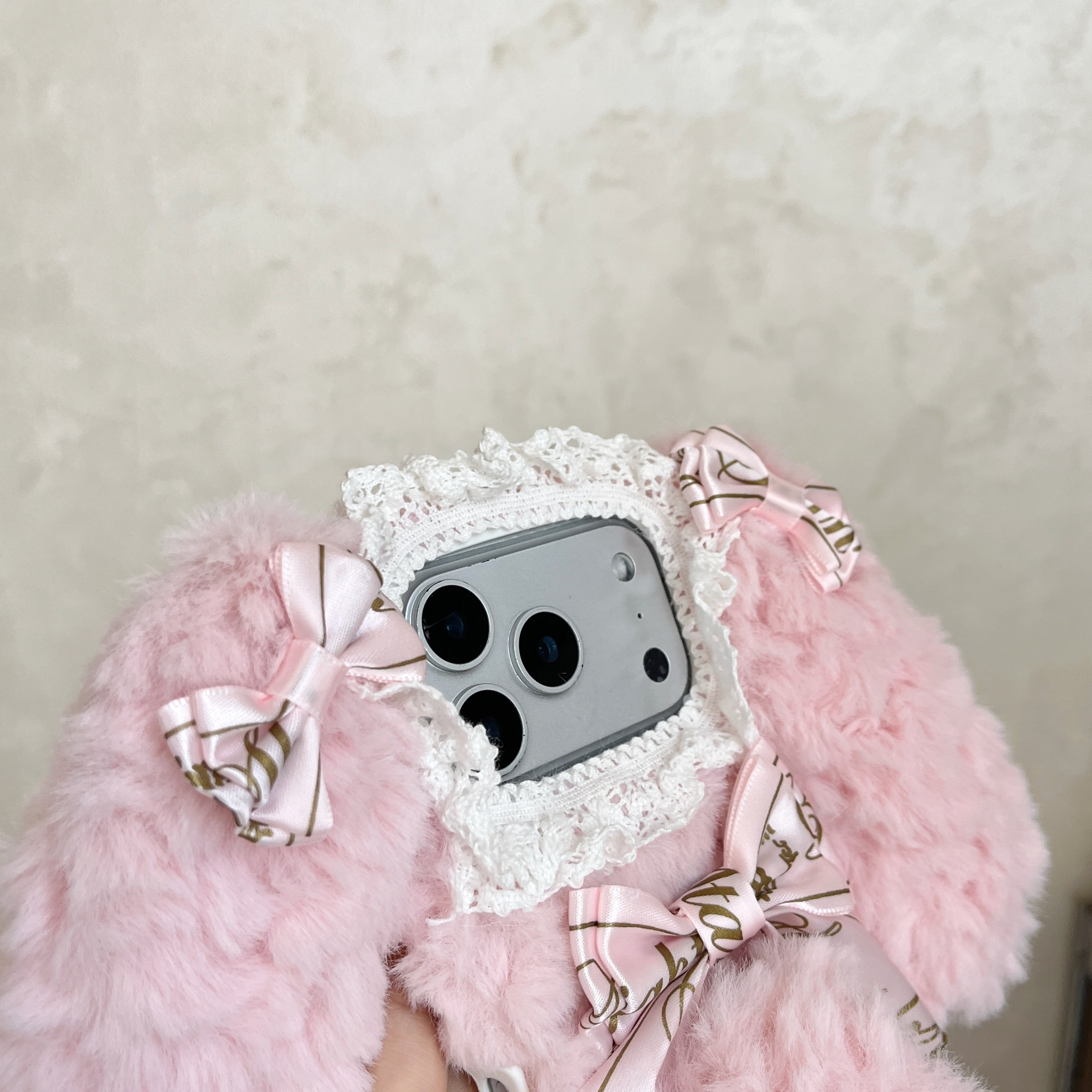 もこもこ ウサギ iPhone 17 16 15 14 13 ケース かわいい ファー