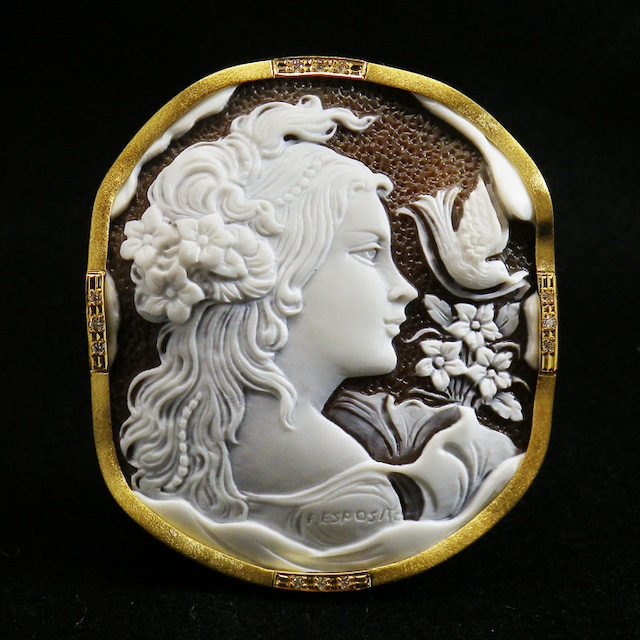 フランチェスコ・エスポジート作 壮麗なる乙女と小鳥のカメオ