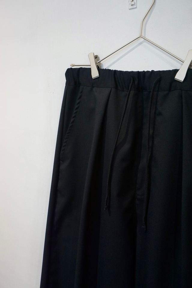 NiLS / wide pants