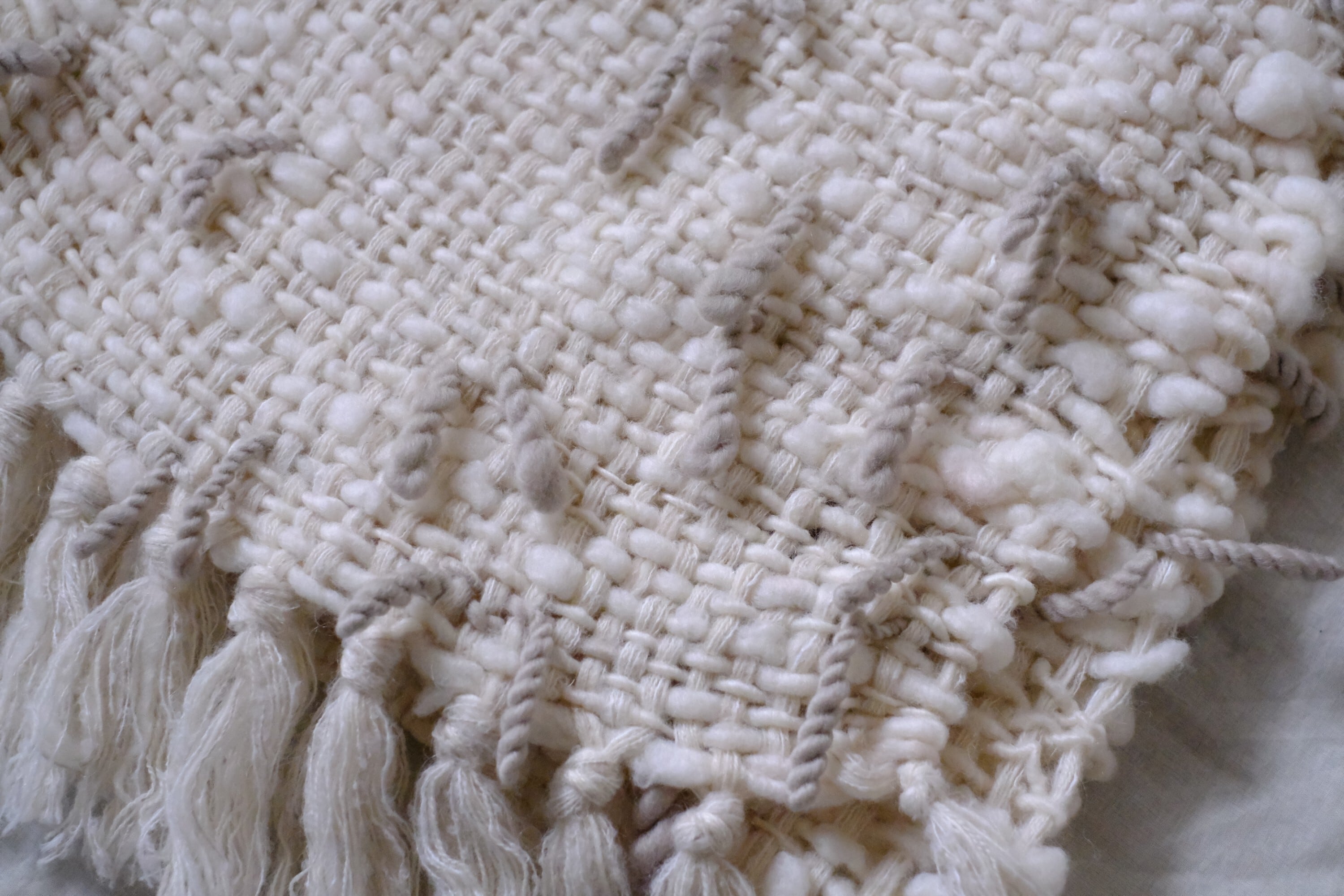 手紡ぎ糸のマフラー　o-0537