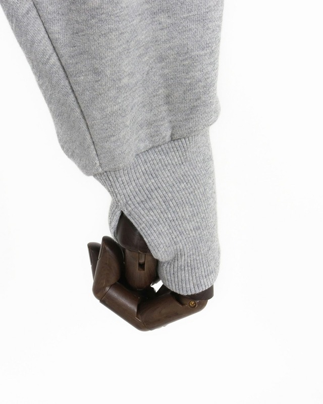 【GLIMCLAP】ポイントグラフィック スウェットフーディー　(192-057-gla-cf)