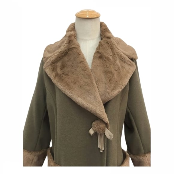 スーパービューティー コート ポケットスパンコール刺しゅう