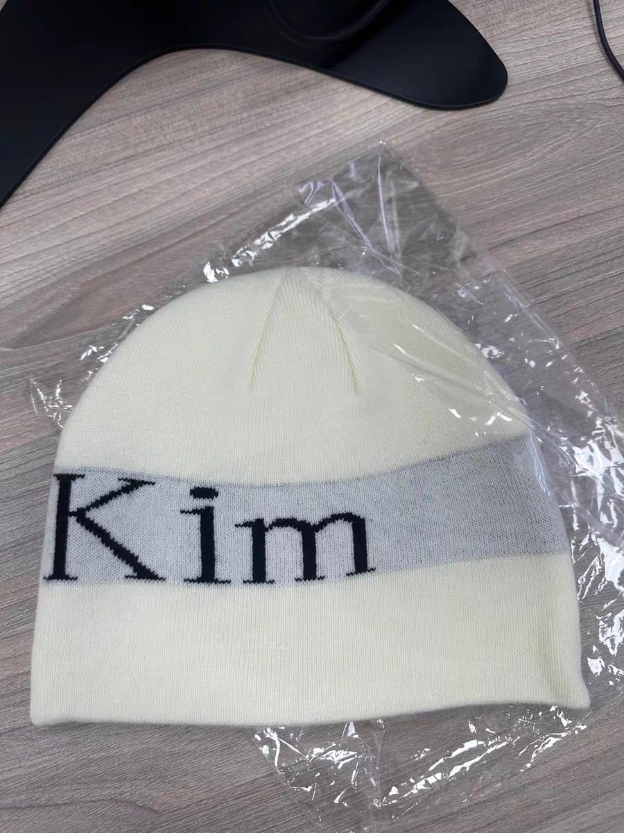 Matin Kim】 LOGO JACQUARD SHORT BEANIE | in the mist