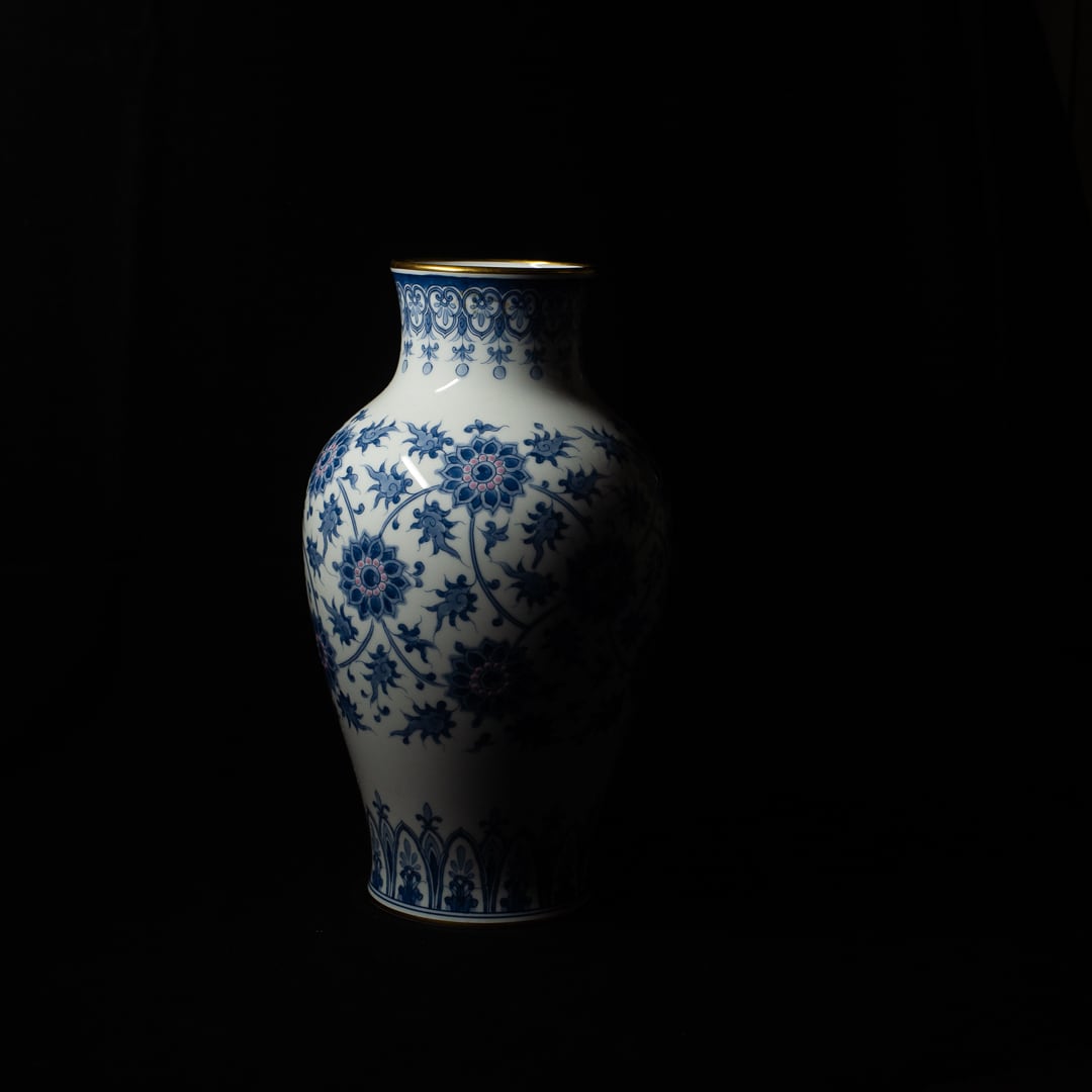 呉須唐草 花器 / 大倉陶園 | トリノス-torinoth- | 新宿区神楽坂の