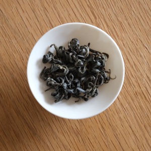 雲南省　晒青緑茶2025年