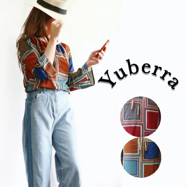 タッセル付きブラウス