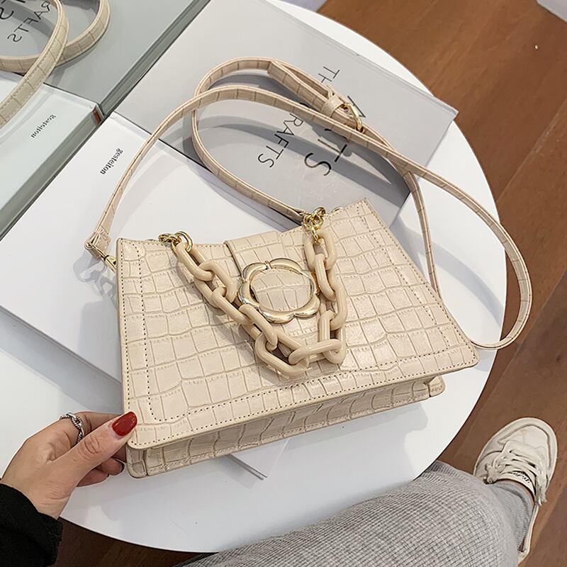 ネットセレブレディーススモールバッグ2020新しいトレンディなバージョンのワイルドチェーンワンショルダーメッセンジャーバッグ夏のファッション脇の下のバッグ Tiancai_Wing_Bag1247786