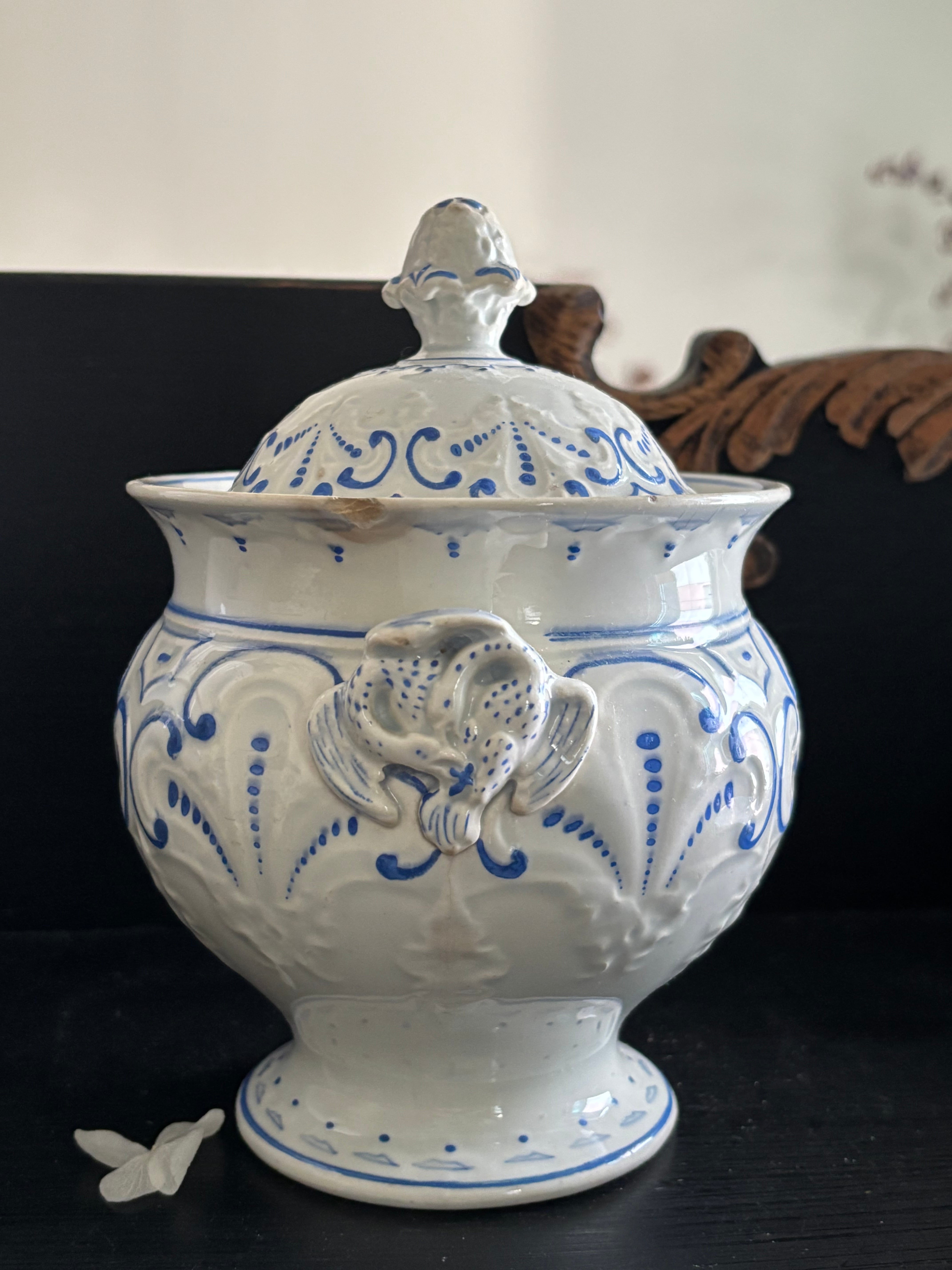 クレイユモントロー*シュクリエ／ロカイユレリーフ青ライン | Logis