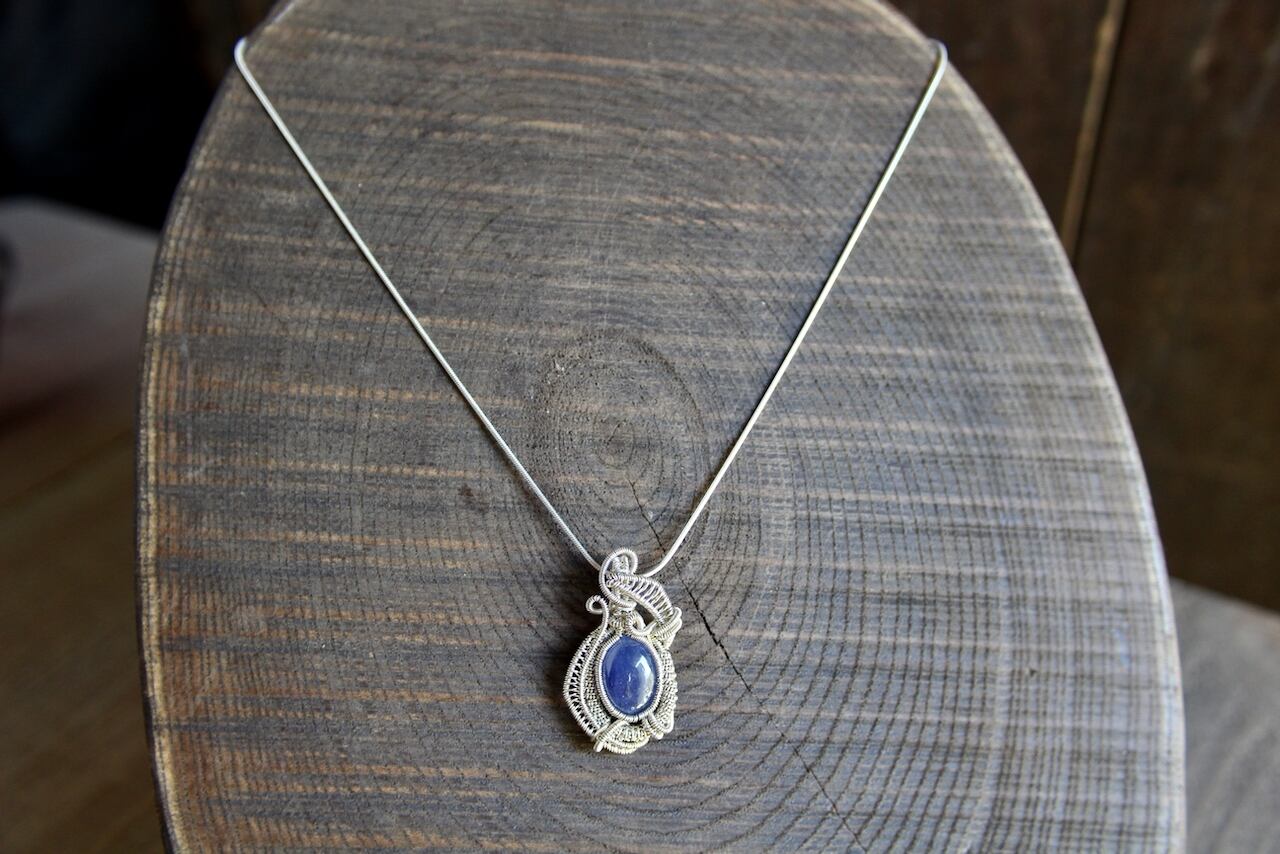 Tanzanite silver925 wire wrapping pendant